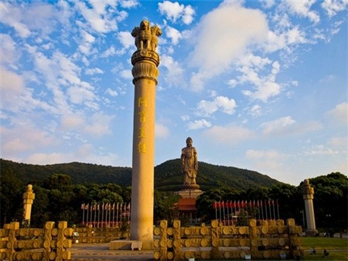 靈山大佛